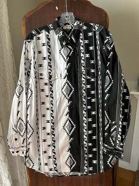Vintage western frontier black whit Aztec Southwestern print work shirt medium